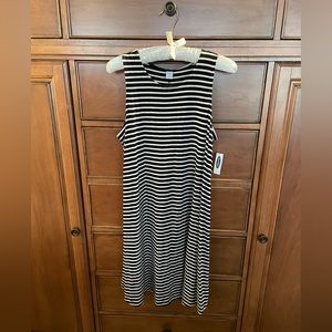 NWT Old Navy Stripped Dress - Size M